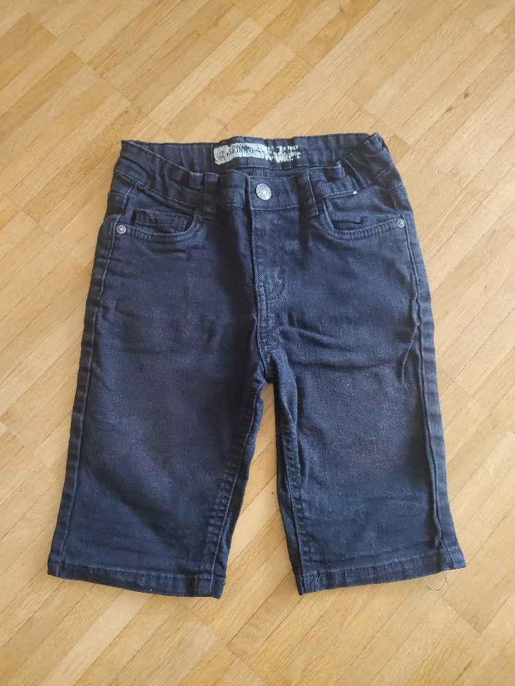 kurze Jeans Hose 
