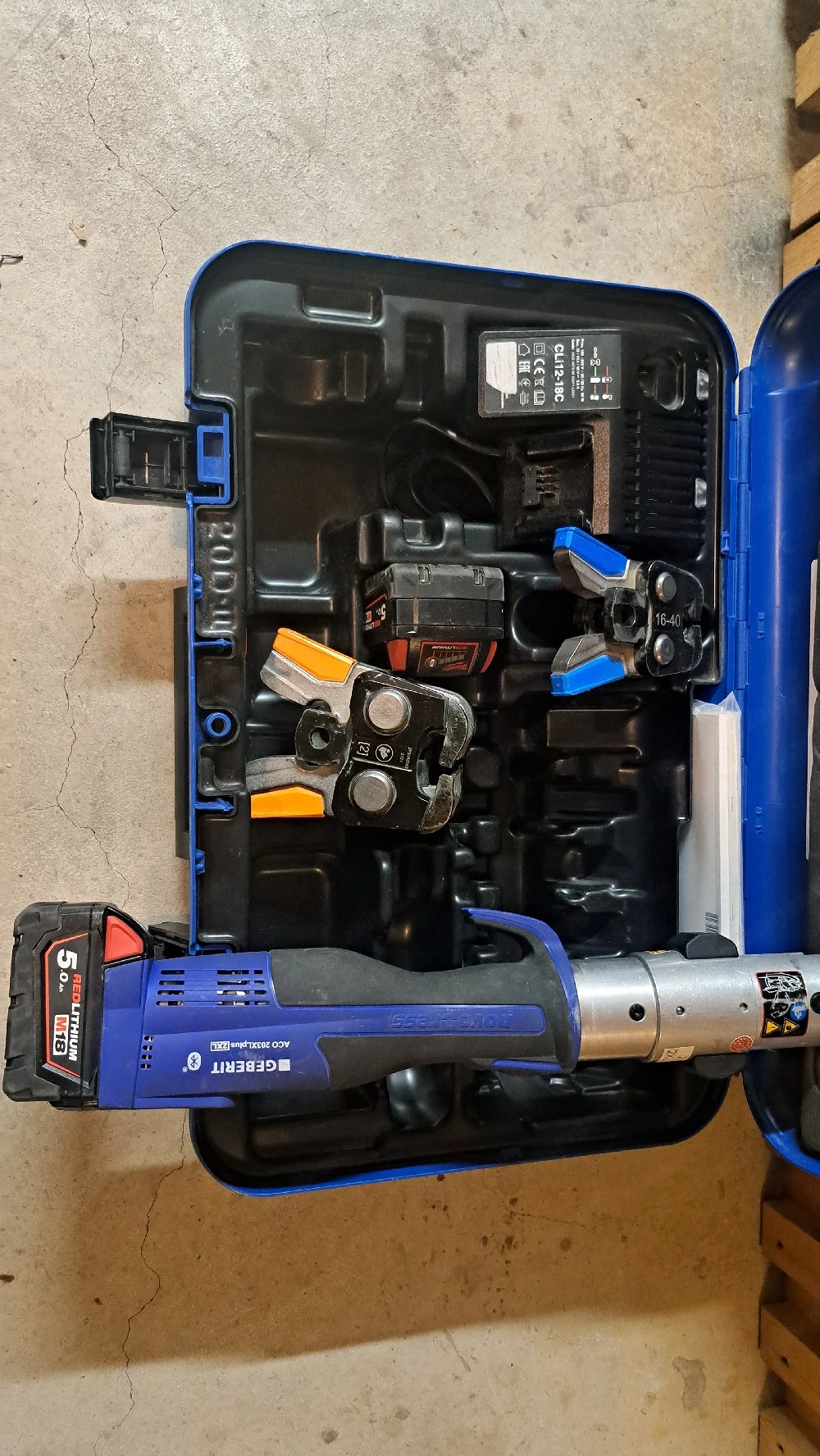 Geberit Akku Pressmaschine 