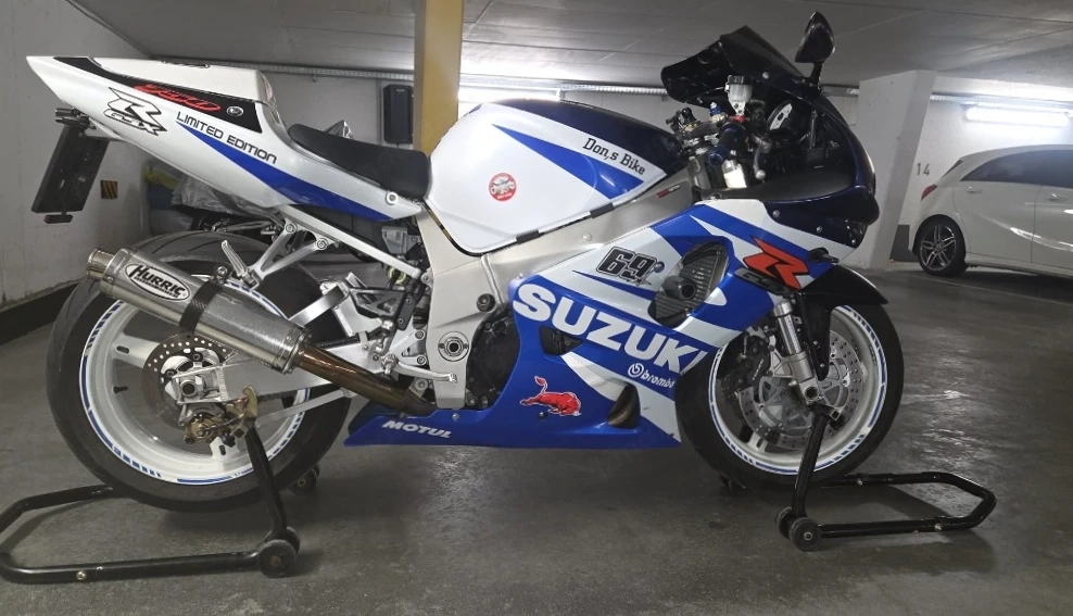 Suzuki gsxr 750 