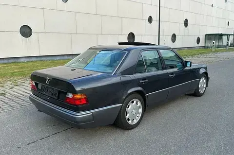 Mercedes 500E W124