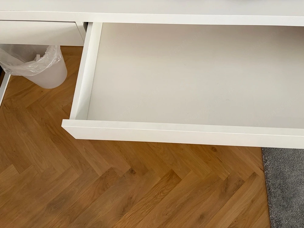 IKEA MICKE Schreibtisch weiß 105x50cm mit 2 Schubladen, top Zustand