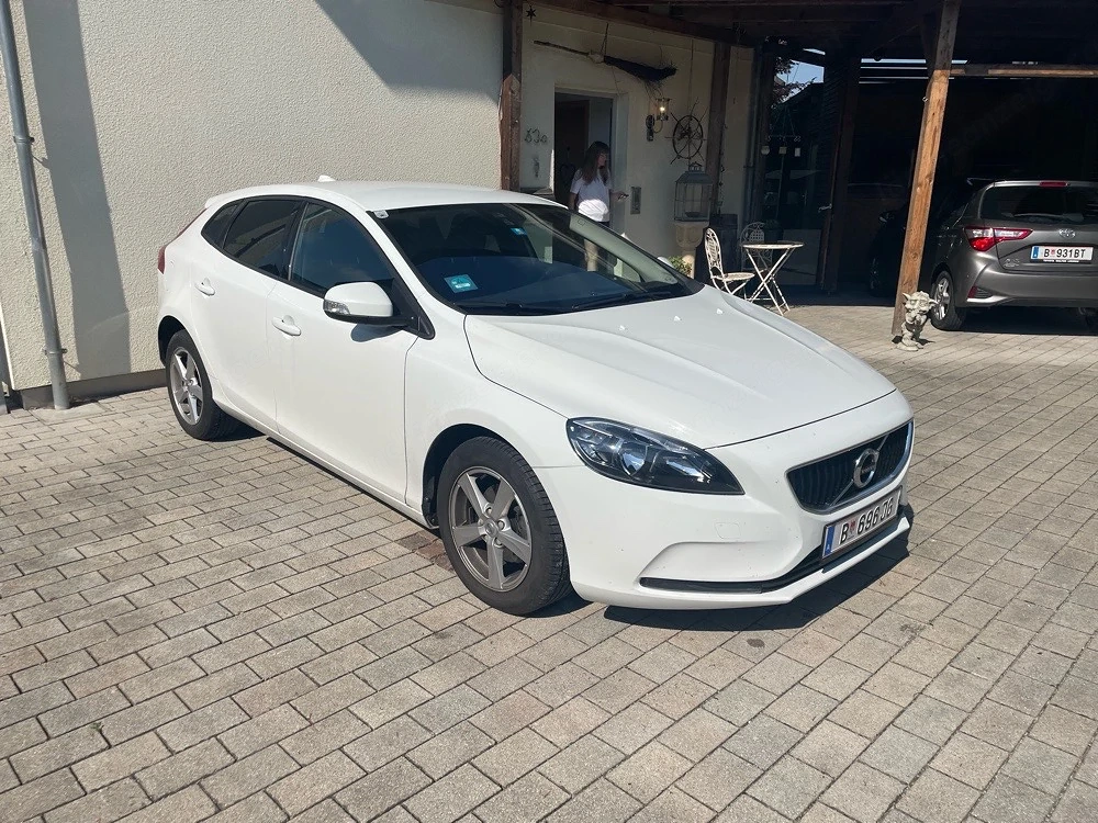 Verkaufe Volvo V40 D2 weiss