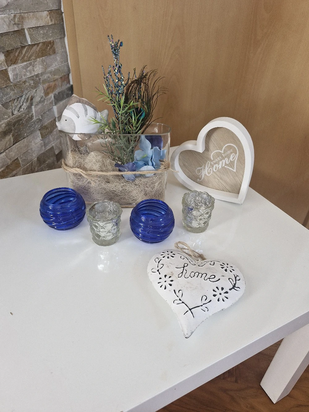 Beistelltisch mit Sommerdeko 