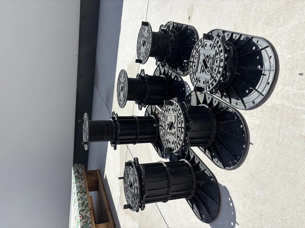 Profi-Stelzlager von  ZinCo Elefeet für Terrassenplatten   Gehbeläge