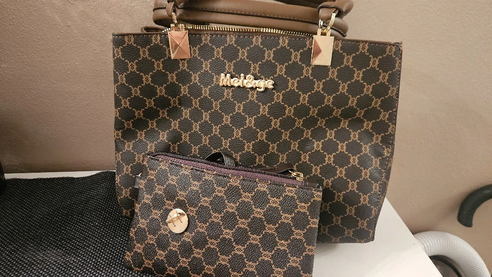 Damentasche und Geldtasche