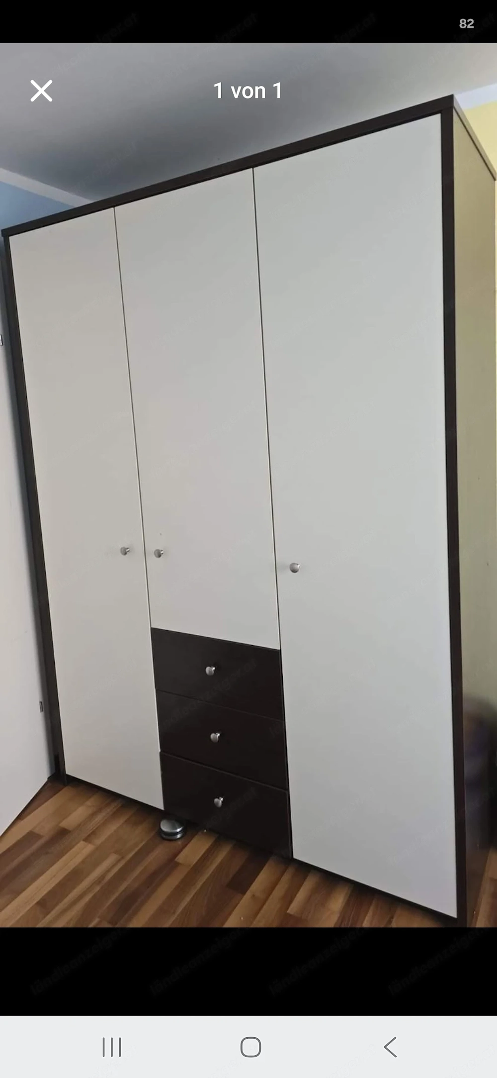 Kleiderkasten vom Tischler