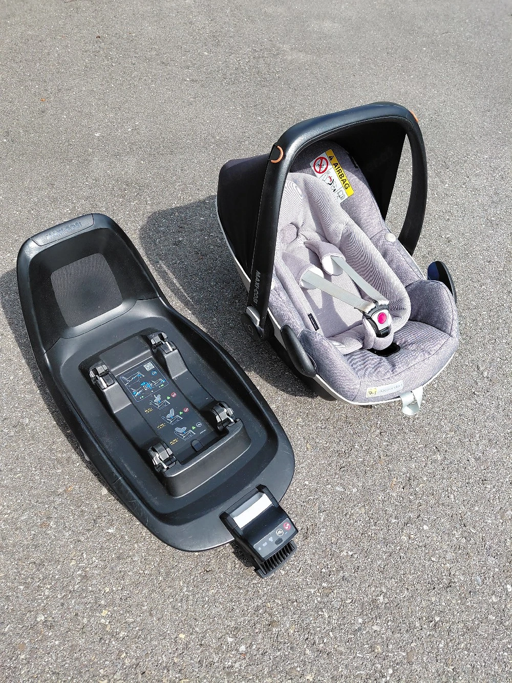 MaxiCosi Pebble mit Isofix Station 