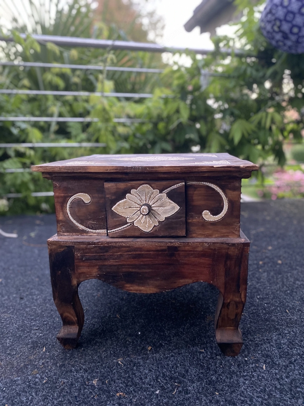 Beistelltisch Holz niedrig