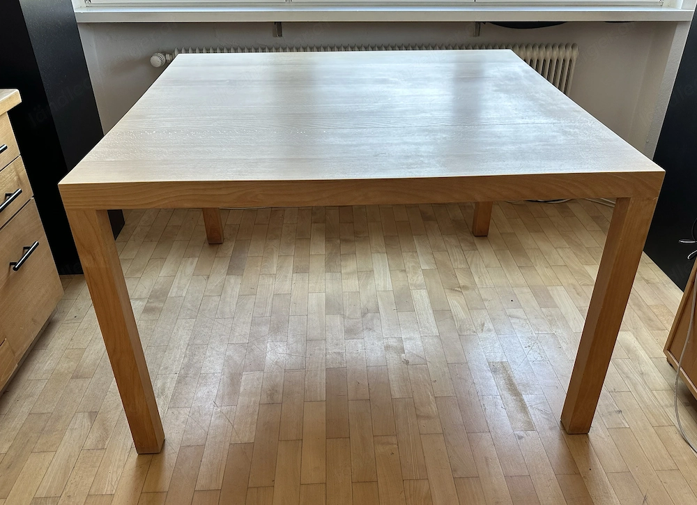 hochwertiger, quadratischer Holztisch, Buche massiv