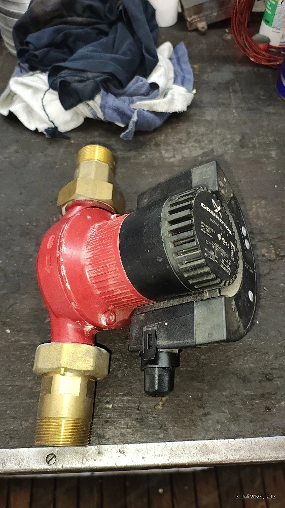 Grundfos Magna25-100 180 Pumpe 