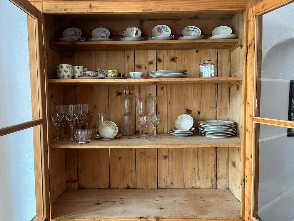 Wunderschöne Holzvitrine 
