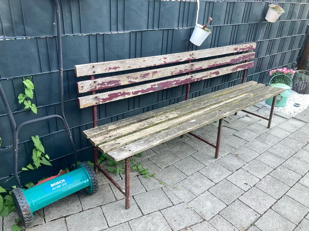 robuste verwitterte Sitzbank 