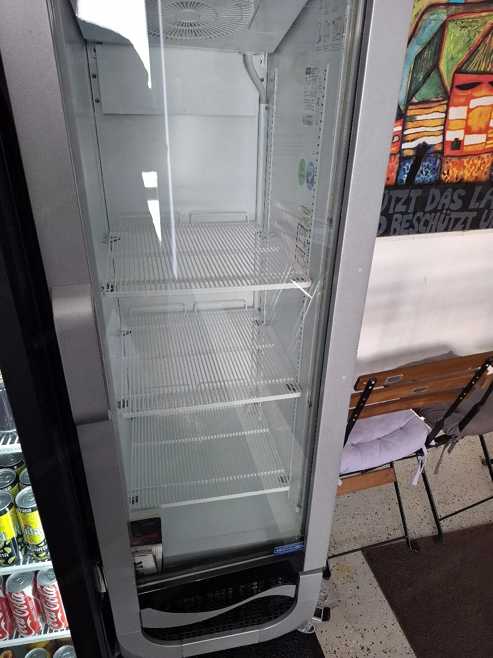 Kühlschrank mit Glasscheibe 