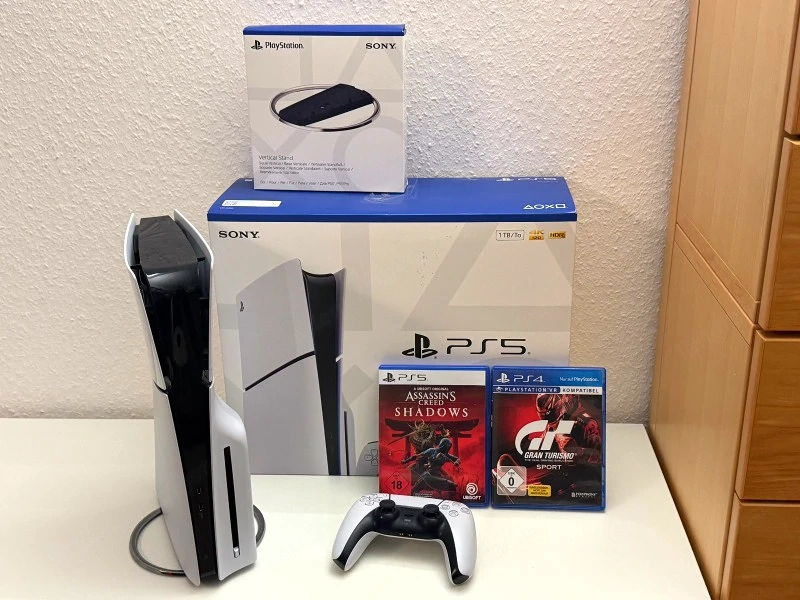Sony Playstation 5 slim 1TB PS5 slim CDs player 