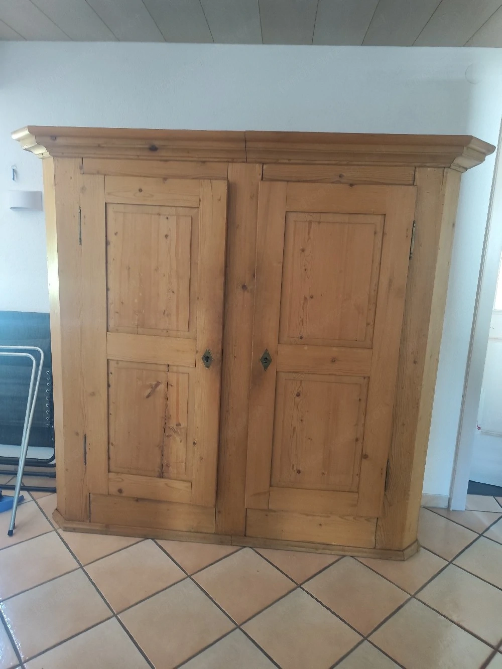 Schrank alt