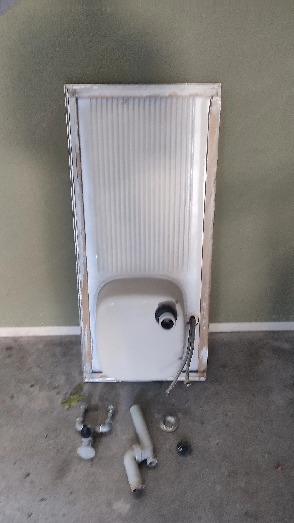 Gratis: Waschbecken zu verschenken 