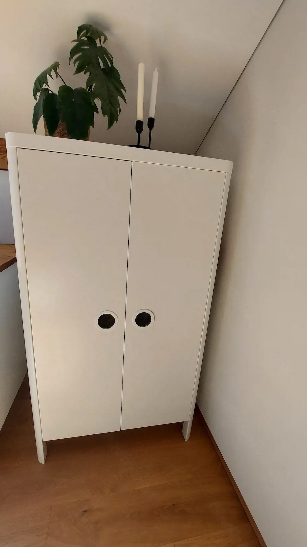 Kleiderschrank