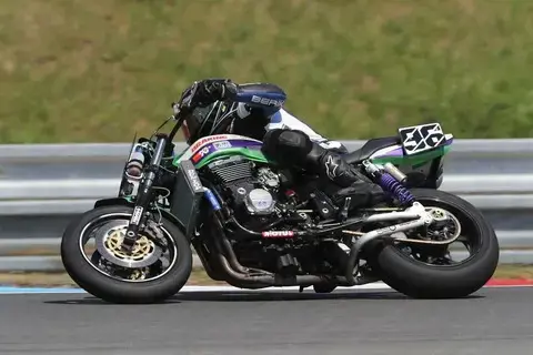 Kawasaki ZRX 1100 Rennmotorrad