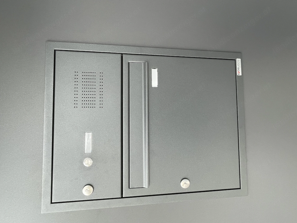 Seitenteil Haustüre mit Briefkasten