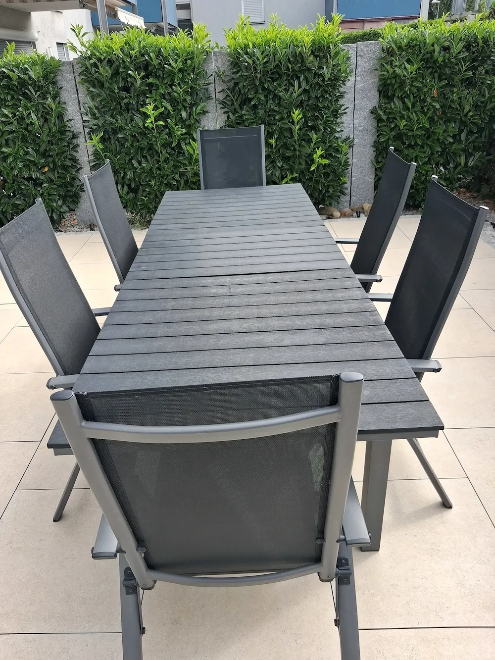 Gartentisch ausziehbar mit 6 Stühlen 