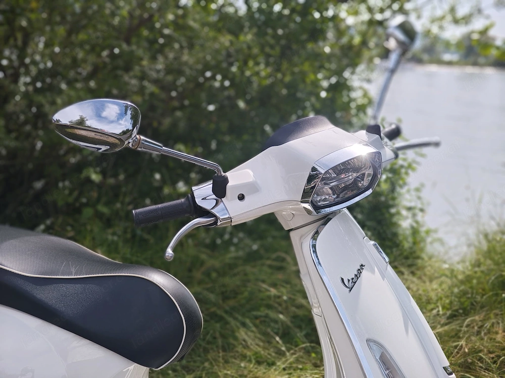 Vespa Sprint 50 4T   weiß, sehr gepflegt, unfallfrei (5.300 km vorgeführt bis 08 27)