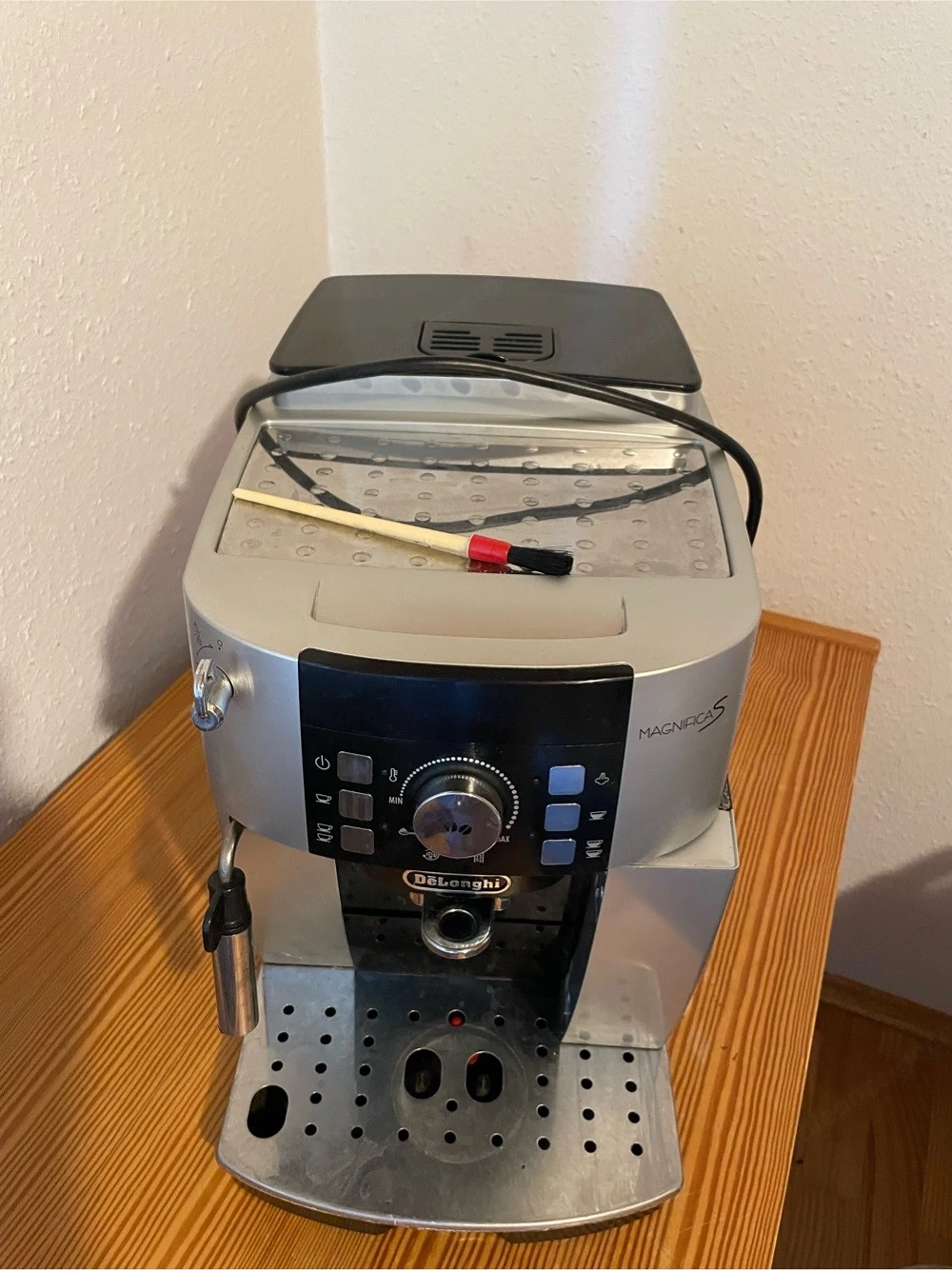 Kaffeemaschine DeLonghi Magnifica S - Vollautomat