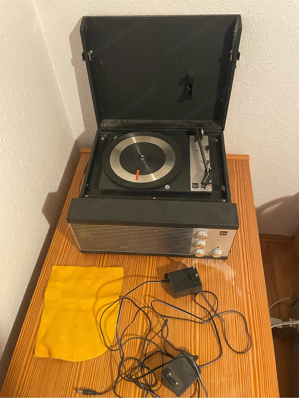 Plattenspieler Verstärker Dual P51