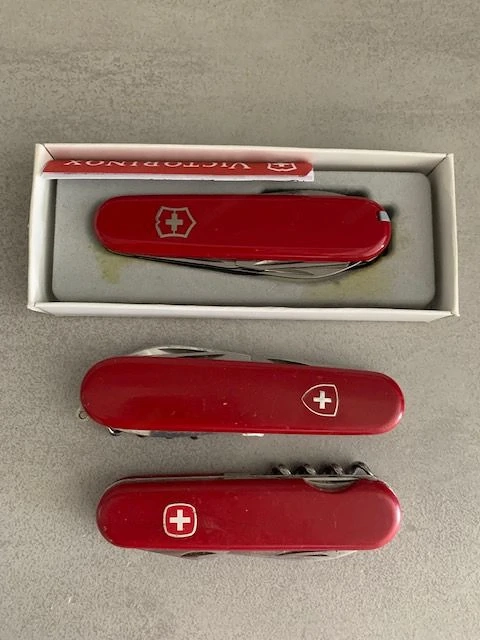 3 x Schweizer Taschenmesser