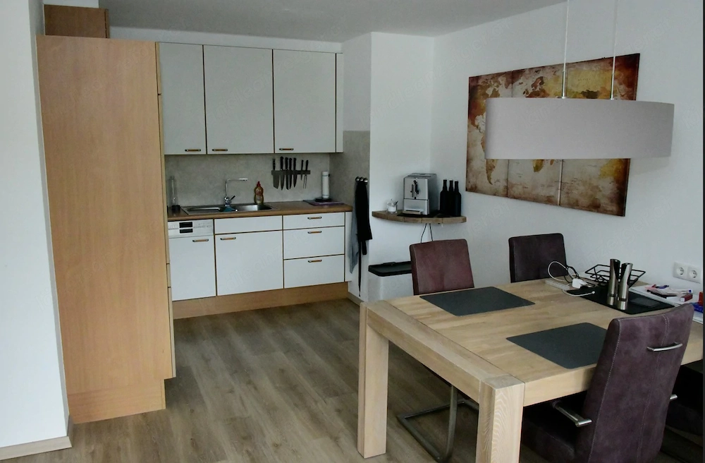 Großzügig geschnittene 2-Zimmerwohnung in Muntlix, zentral und ruhig gelegen
