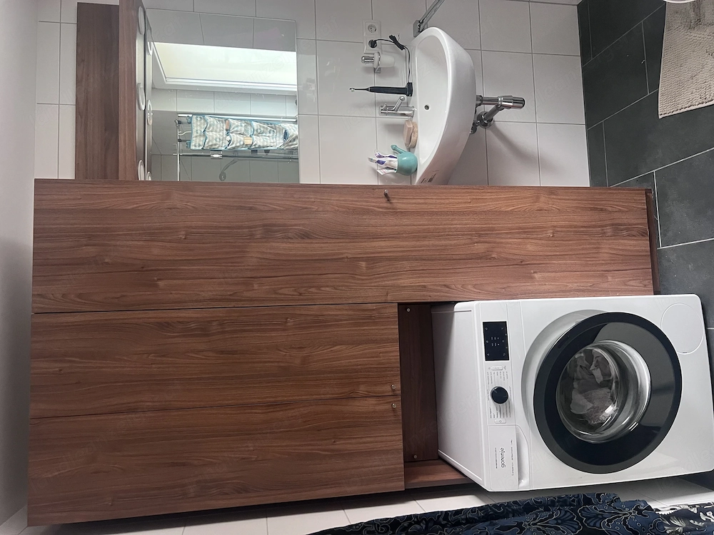 Badezimmerschrank (speziell angefertigt für Waschmaschine)
