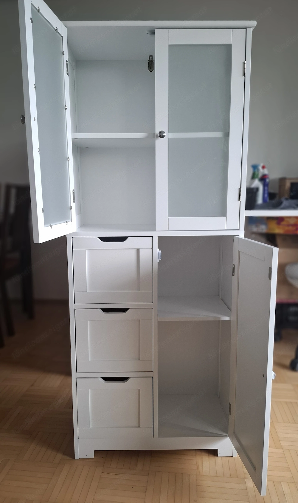Kleine weiße Vitrine ca. 30x60x140cm
