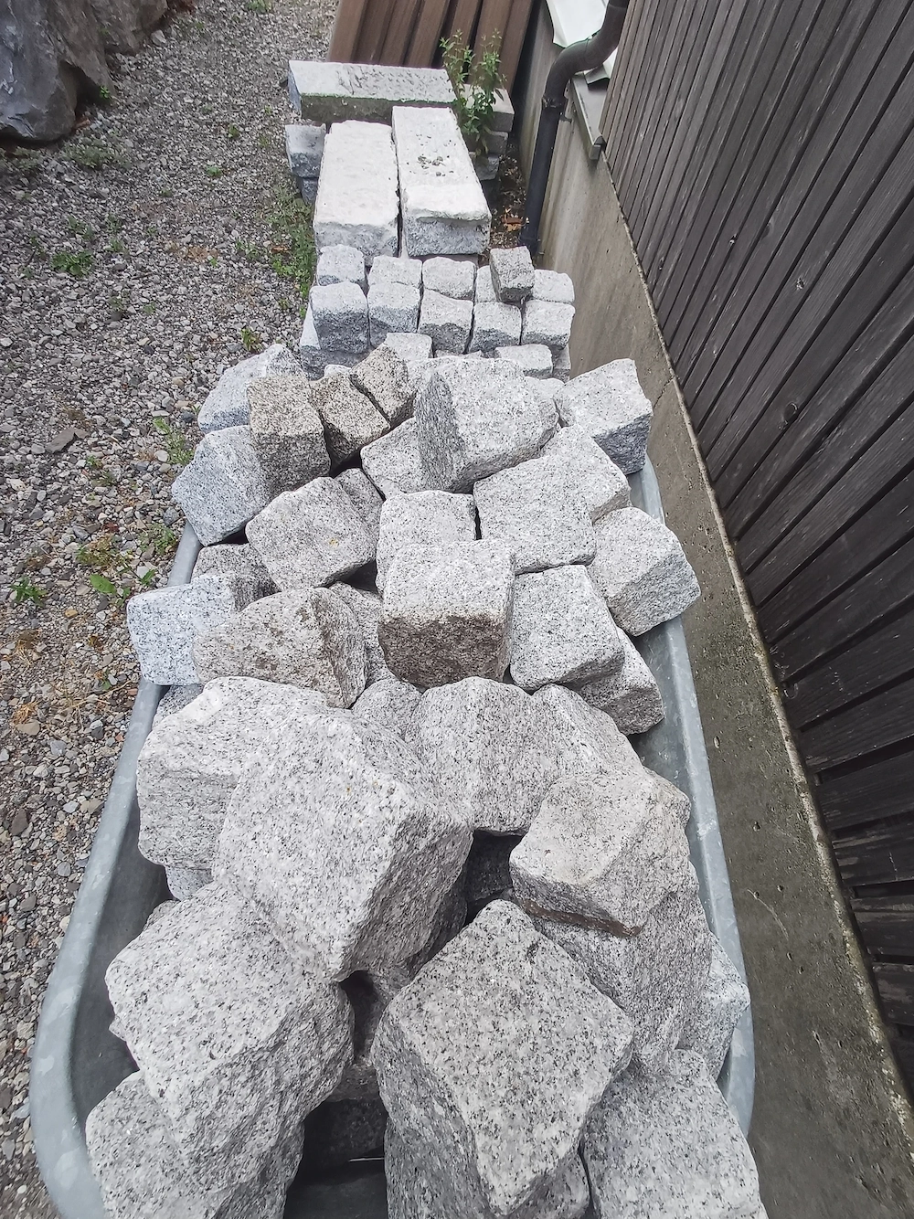 Granitsteine günstig zu verkaufen