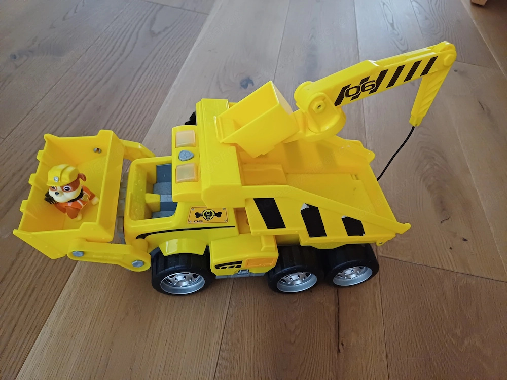 Paw Patrol Ultimate Construction Truck