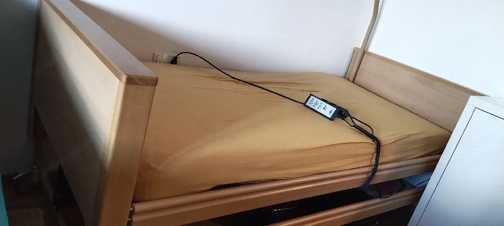 Pflegebett 