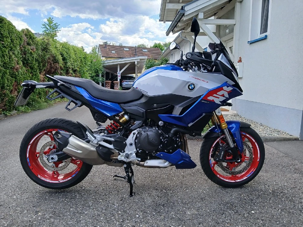 BMW F900XR neuwertig 