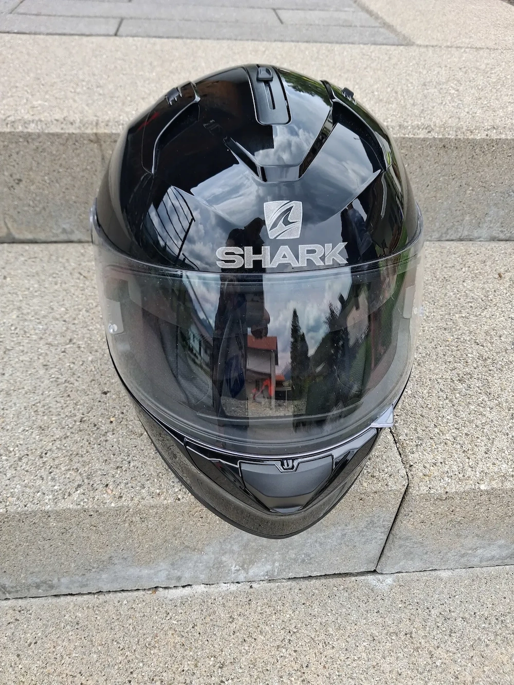 SHARK-Helm   und   Lederjacke