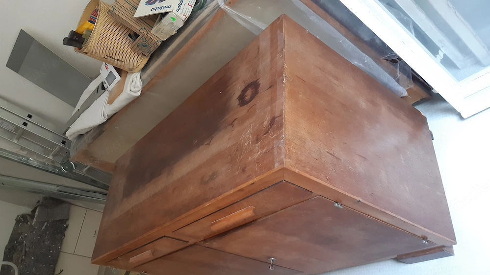 alte kommode ca. 1906 jahrgang massivholz furniert, rundum beschädigtes furnier