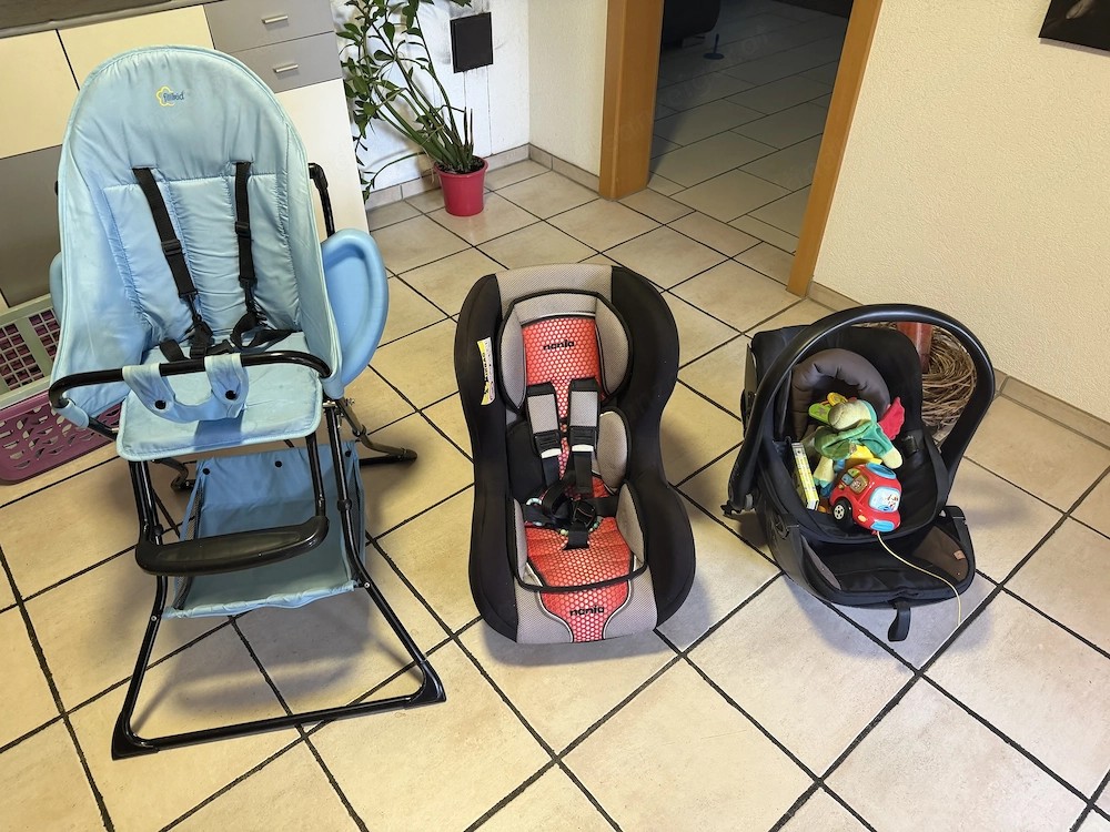 Kinderzubehör zu verschenken Abholung in Hohenems