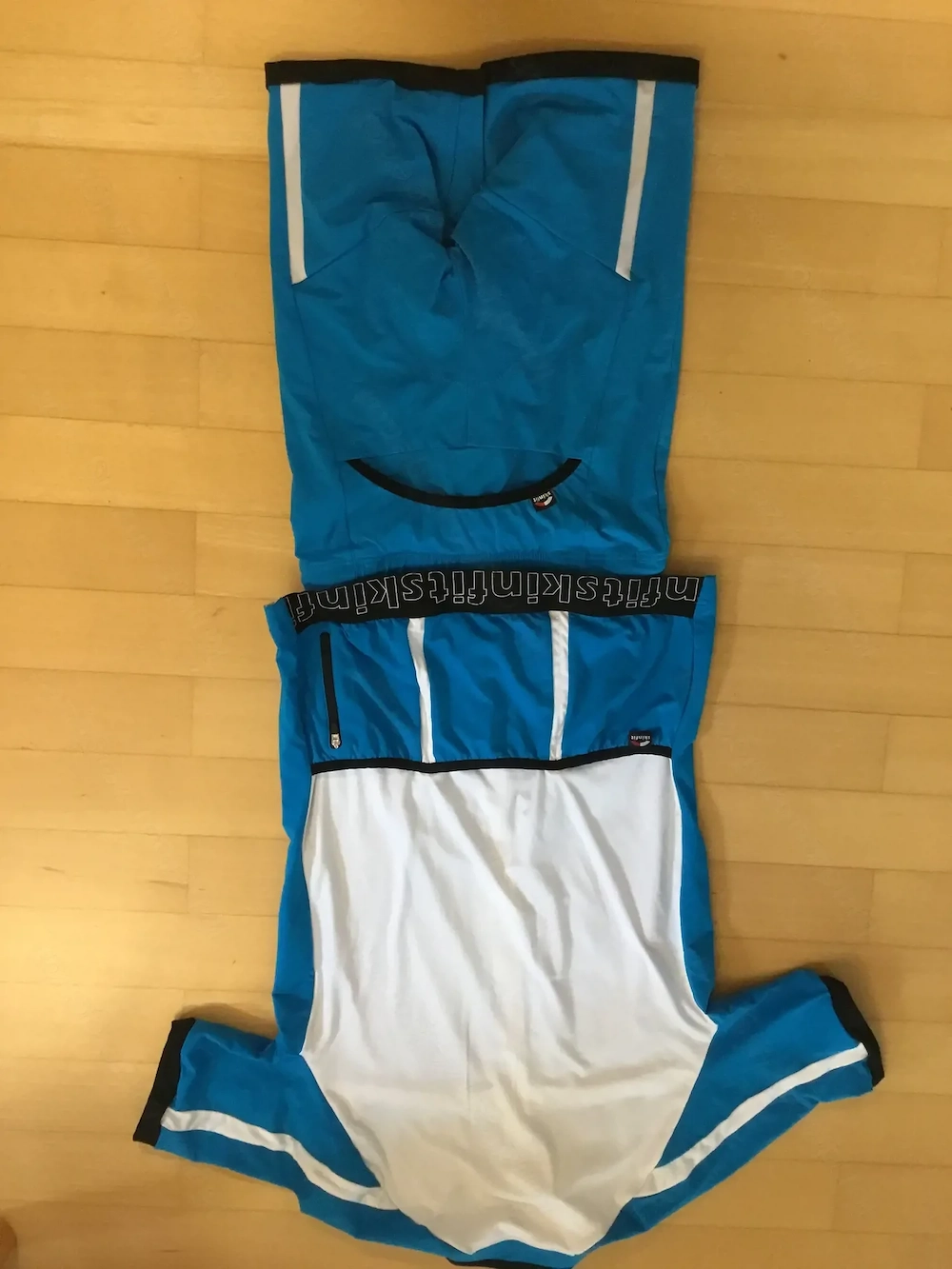 Radtrikot und Radhose