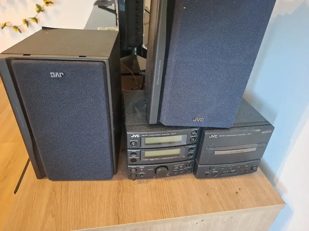 Jvc Musik Anlage voll funtktionsfähig  mot Cd's
