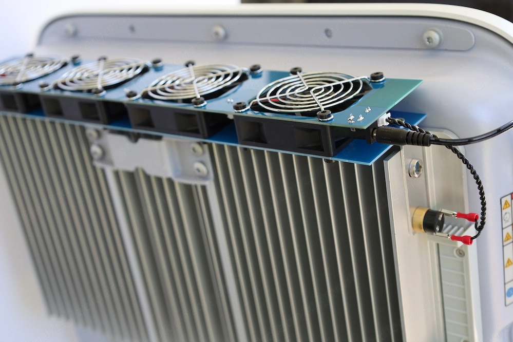 Optimierung von Photovoltaik Anlagen - durch Kühlung von passiv gekühlten Wechselrichtern