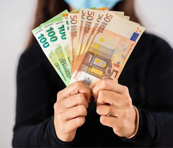 Wir bieten Kredite: und Investitionsfinanzierungen für alle in Österreich an.