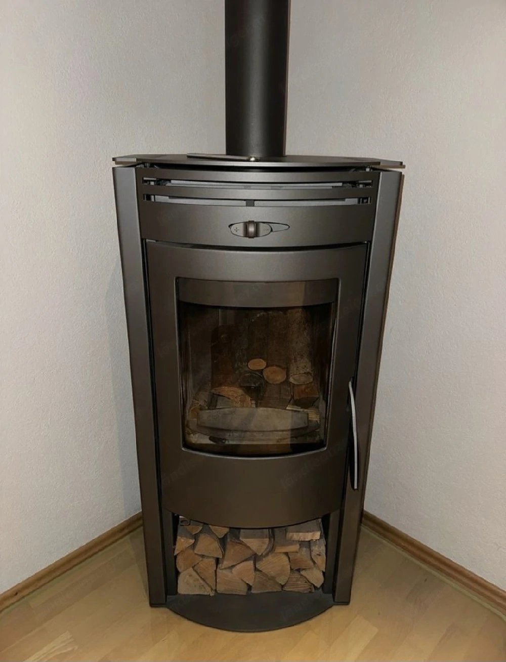 kamin fast neu