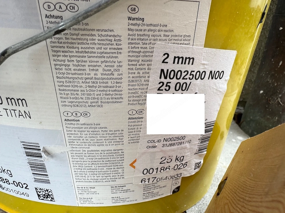 Fassadenputz, schwarz