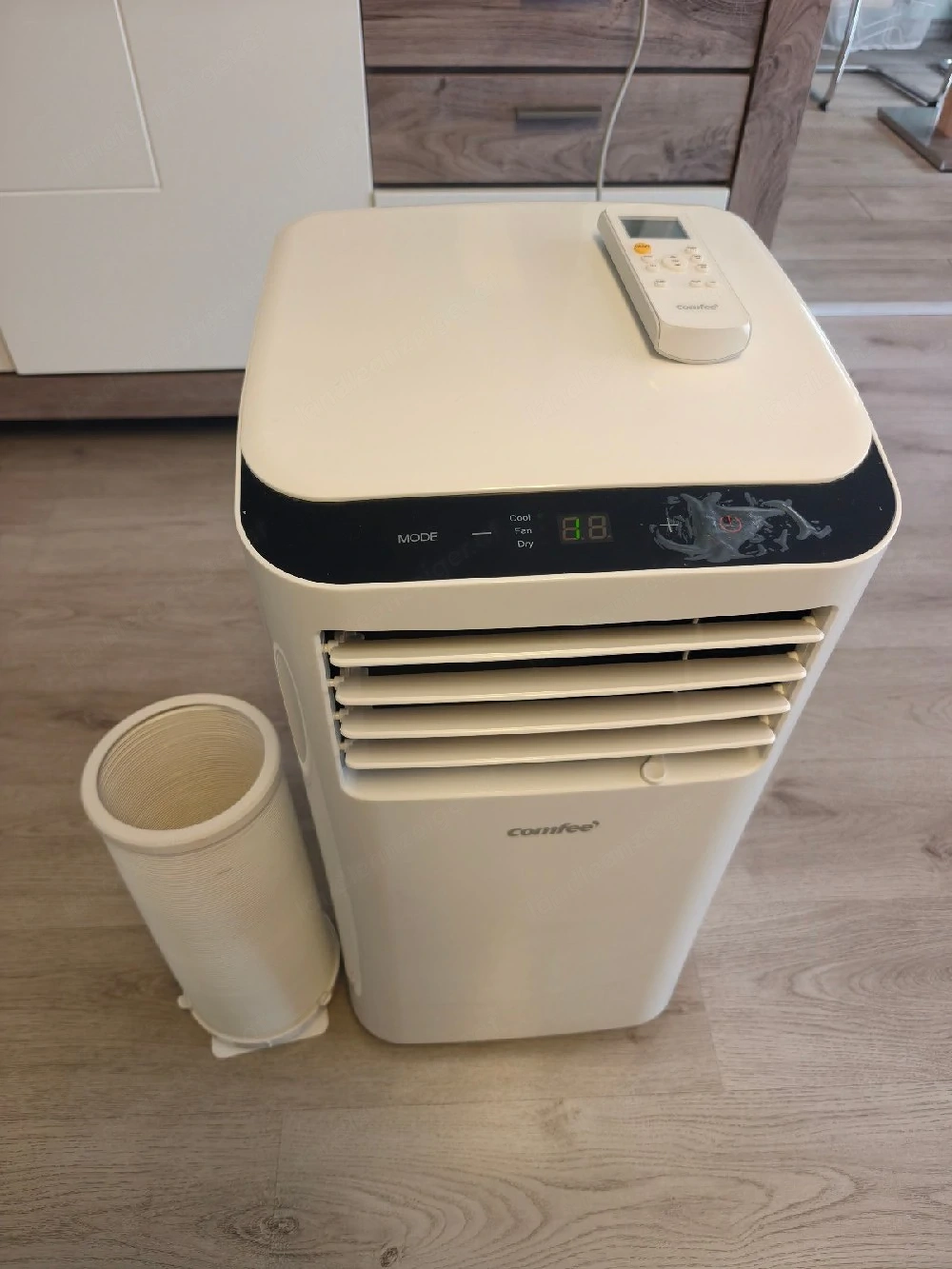 mobile Klimaanlage mit 9.000 BTU, Abflussrohre und Steuerung sowie 2 Jahre Garantie