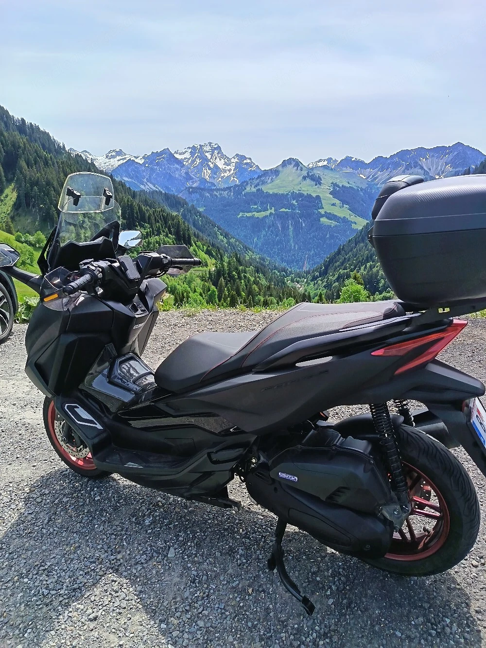 Honda forza 125 special edition 