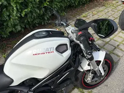 Ducati Monster 696 ABS   Termignoni Carbon   Aufsteigen und Losfahren   nur 13.500 km