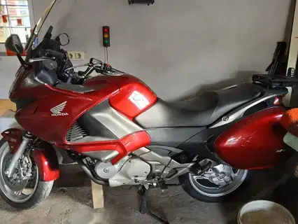 Verkaufe Honda Deauville ABS