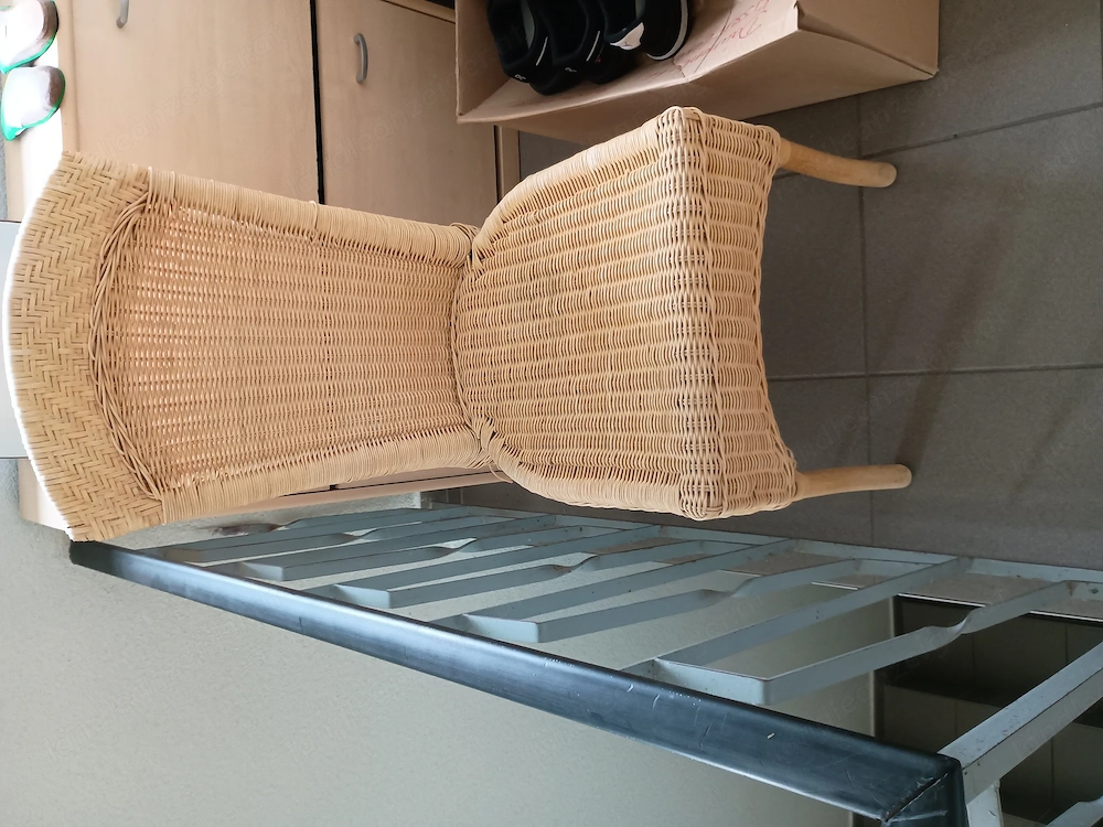 Rattanstühle 4 stück +1 Rattansessel