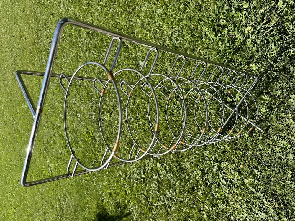 Tellerständer aus Edelstahl 